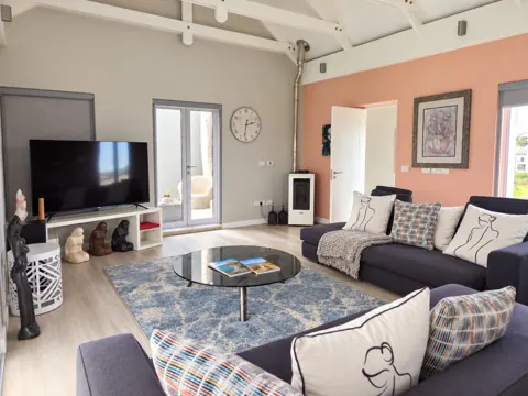 Moxie House — Artful interiors and relaxed summer living