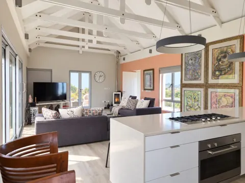Moxie House — Artful interiors and relaxed summer living
